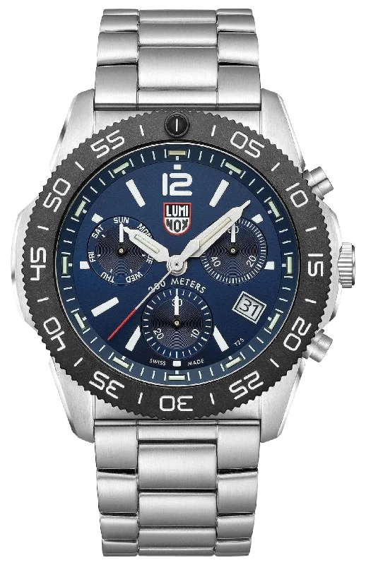 smartwatch with water resistance-Luminox Pacific Diver Chronograph Stainless Steel Blue Dial Day/Date Divers Quartz Mens Watch XS.3144